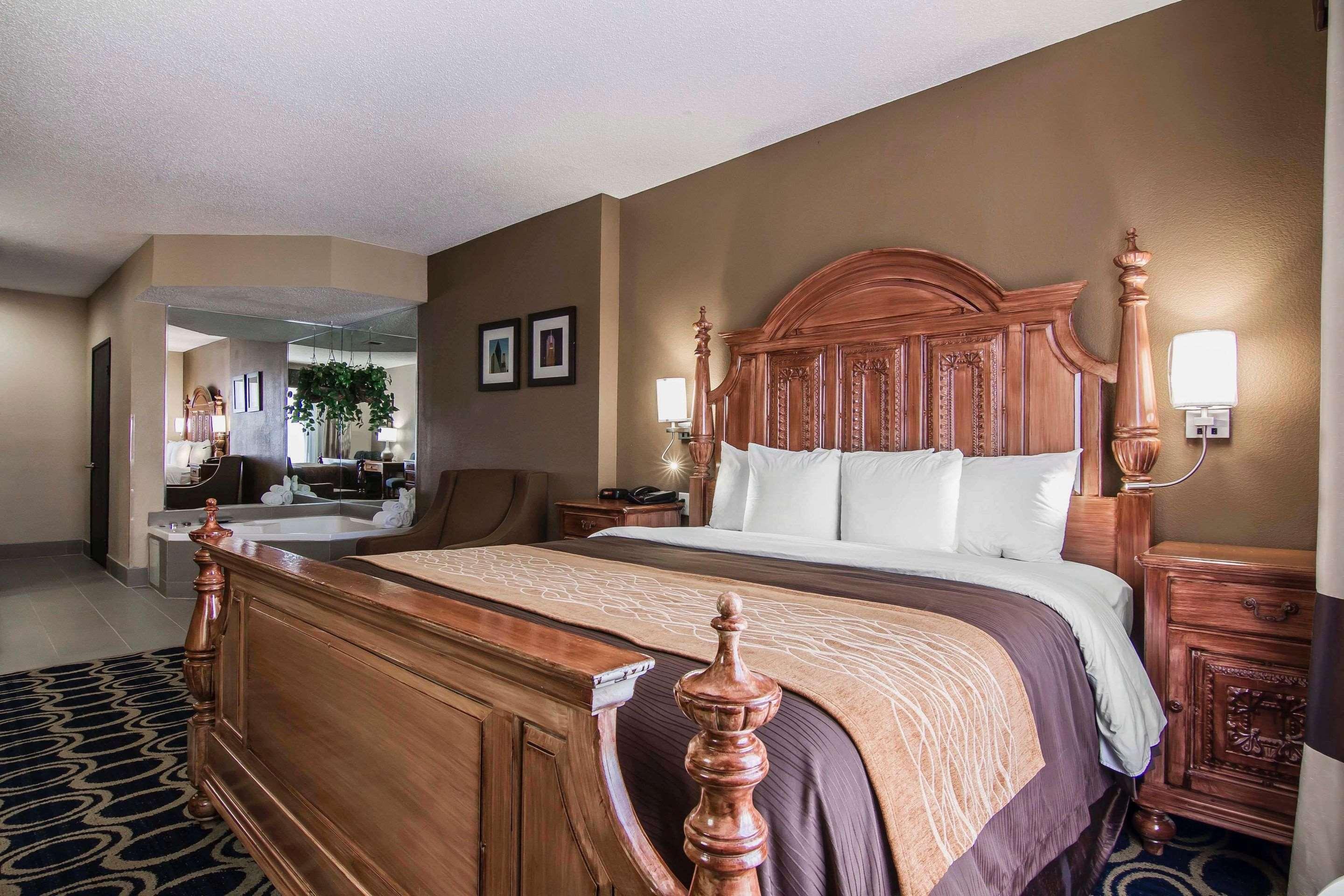 Quality Inn & Suites I-35 E-Walnut Hill Dallas Dış mekan fotoğraf