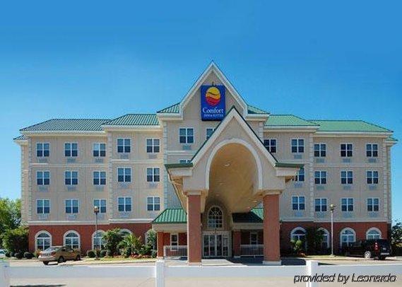 Quality Inn & Suites I-35 E-Walnut Hill Dallas Dış mekan fotoğraf