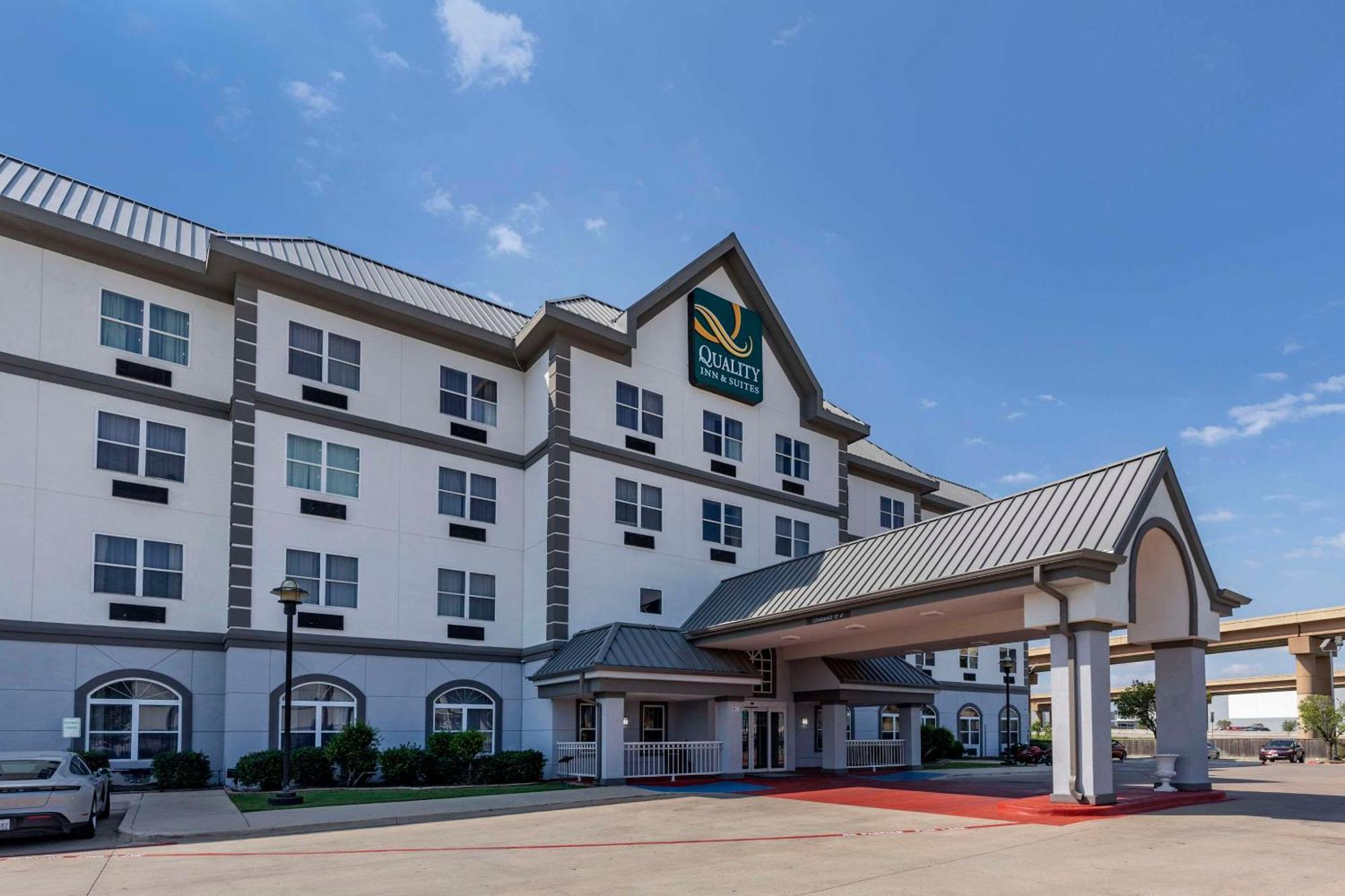 Quality Inn & Suites I-35 E-Walnut Hill Dallas Dış mekan fotoğraf