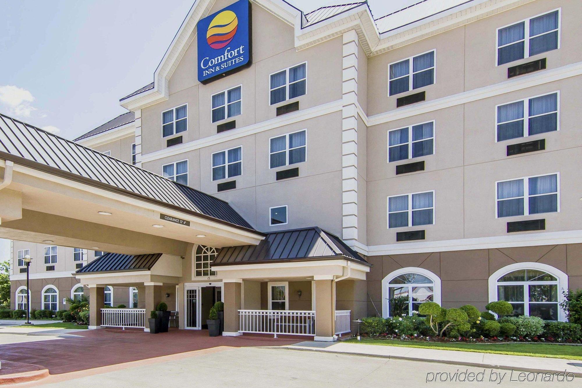 Quality Inn & Suites I-35 E-Walnut Hill Dallas Dış mekan fotoğraf