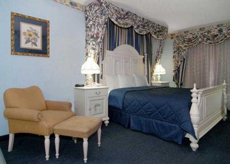 Quality Inn & Suites I-35 E-Walnut Hill Dallas Dış mekan fotoğraf