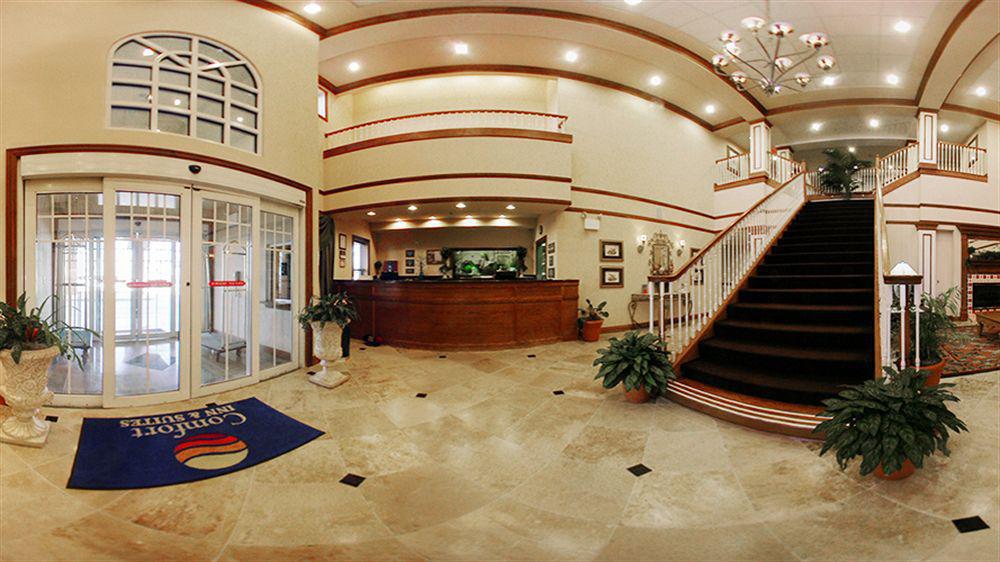 Quality Inn & Suites I-35 E-Walnut Hill Dallas Dış mekan fotoğraf